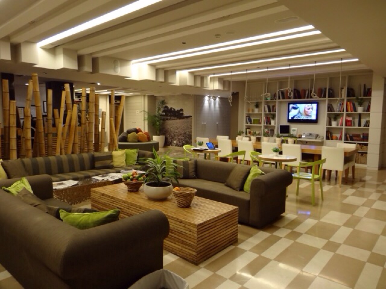 Sadot Hotel